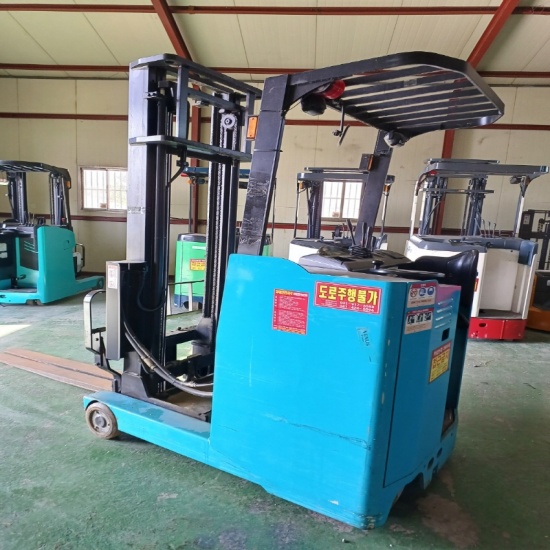 스미토모 1.5톤 입식 전동 지게차 61-FBR15SE 2단 마스트 4M인상 가능, 2022년 배터리