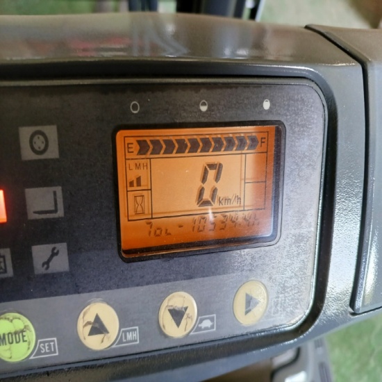 고마츠 1.5톤 좌식 전동 지게차 FB15-12, 2단 마스트 3M인상 사이드쉬프트 장착 2011년 5월 장비, 2018년 배터리