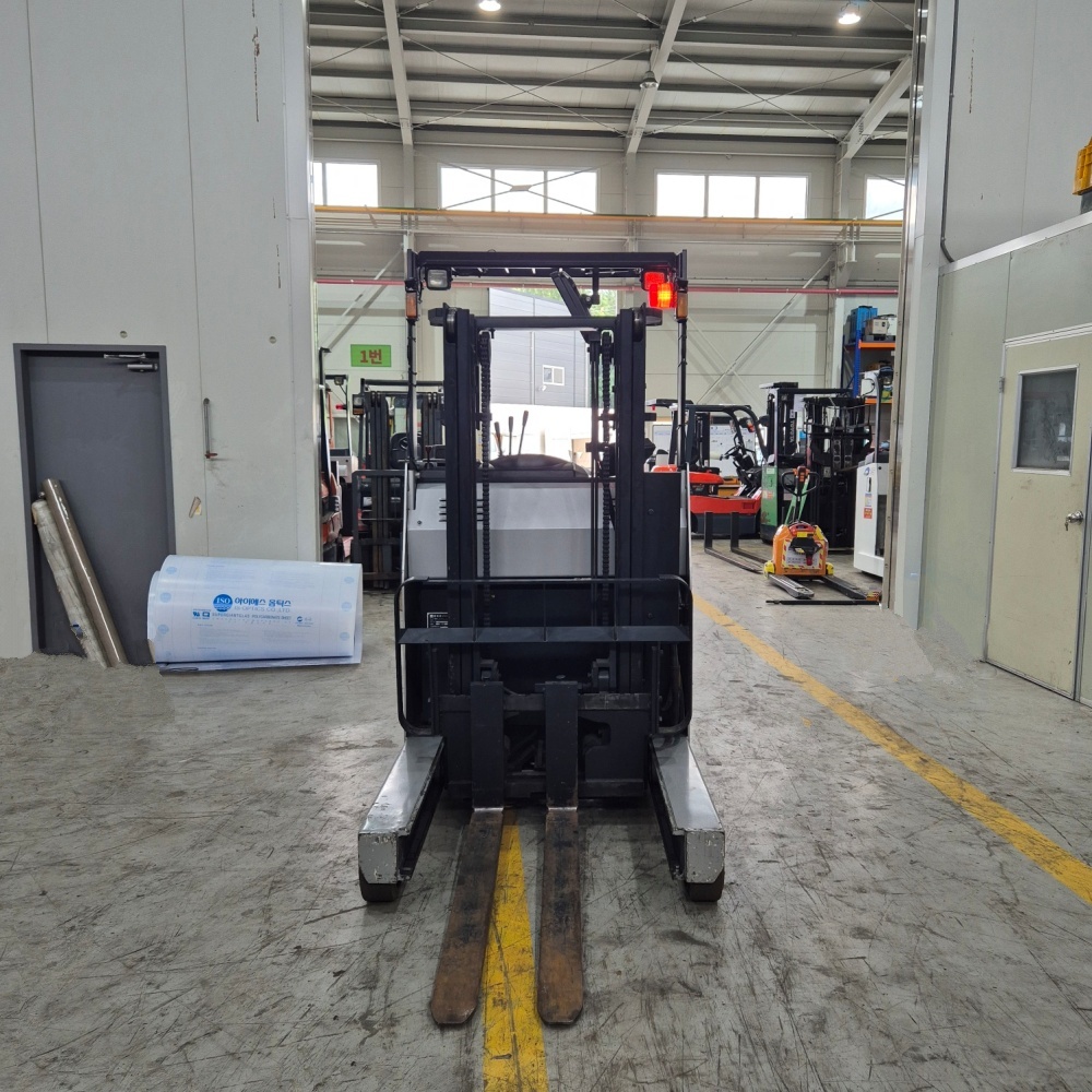 닛산 2톤 전동 지게차 입식 인체감지 설치