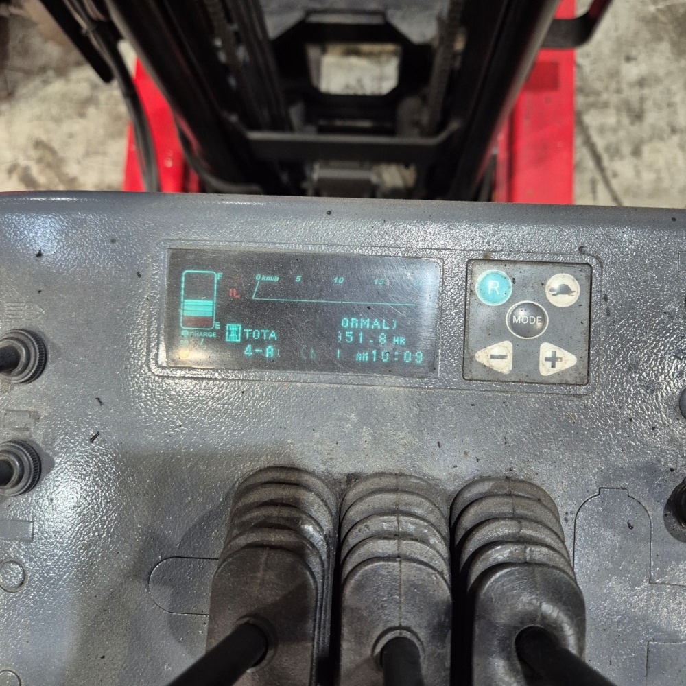 니찌유 1.3톤 전동 지게차 입식 ２단 4M