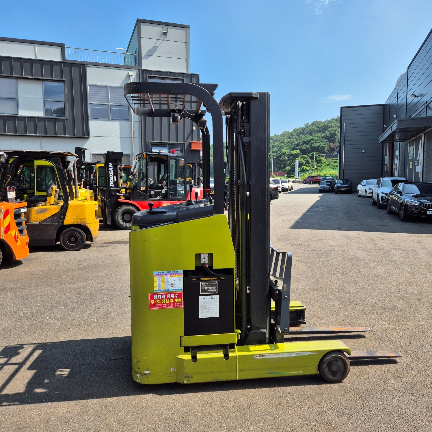 클라크 1.5톤 전동 입식 지게차