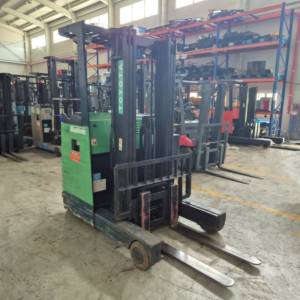 도요타 2톤 전동 입식 지게차 3단 4.7M